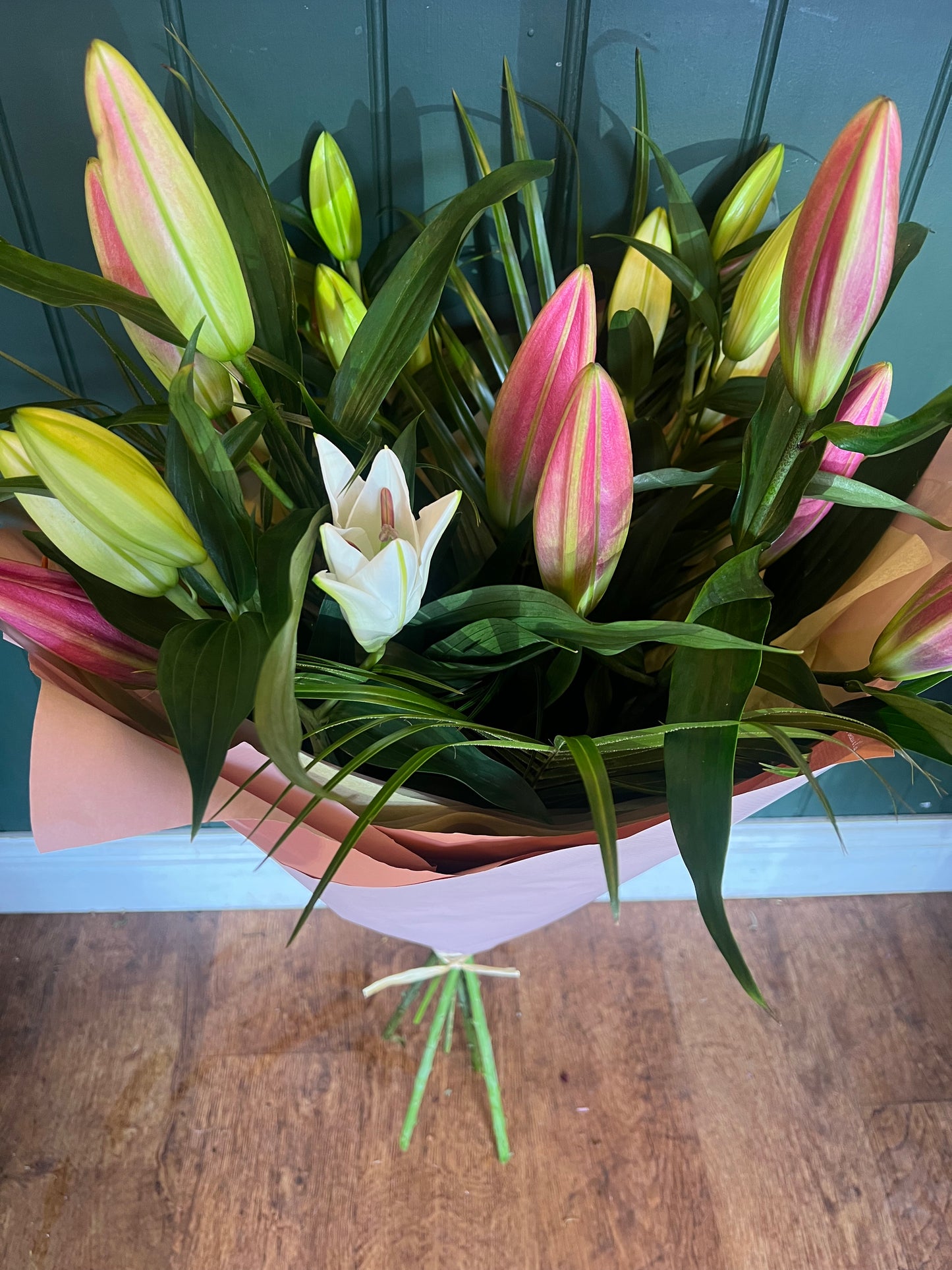 White and pink Lilly bouquet